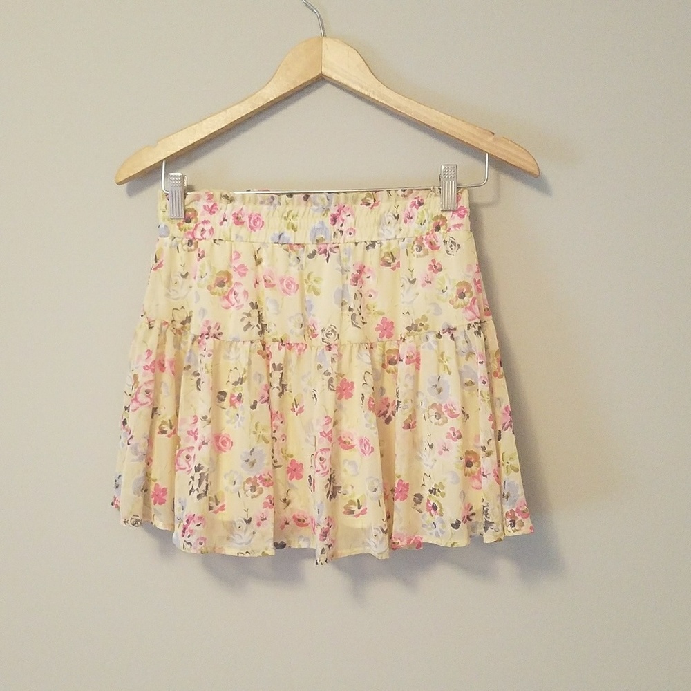 Floral flowy skirt